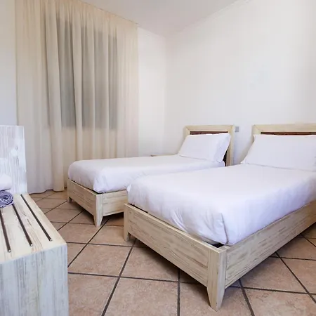 مزرعة للإقامة Masseria Tenuta Specolizzi *