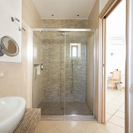 مزرعة للإقامة Masseria Tenuta Specolizzi *