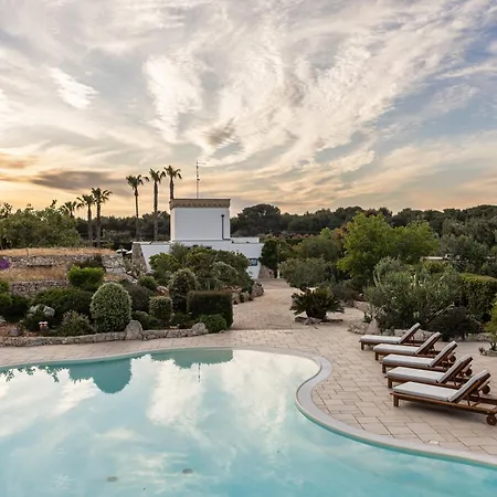 Masseria Tenuta Specolizzi مزرعة للإقامة ليدو ماريني