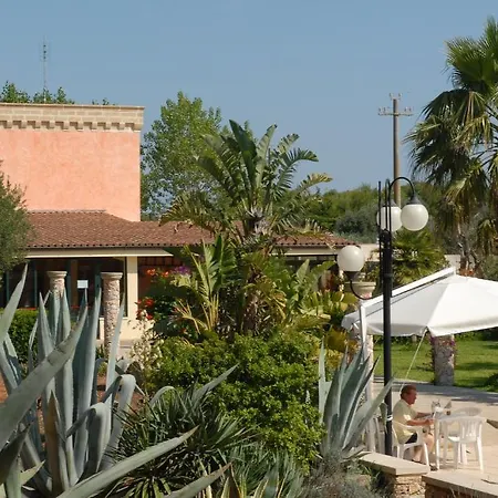 Alloggio per agriturismo Masseria Tenuta Specolizzi Lido Marini